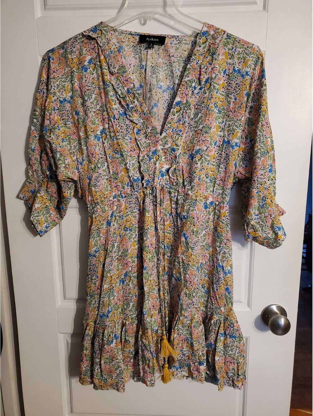 Women's NWT Aakaa Floral Dress